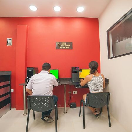 Hotel Luxor Pucallpa Eksteriør bilde